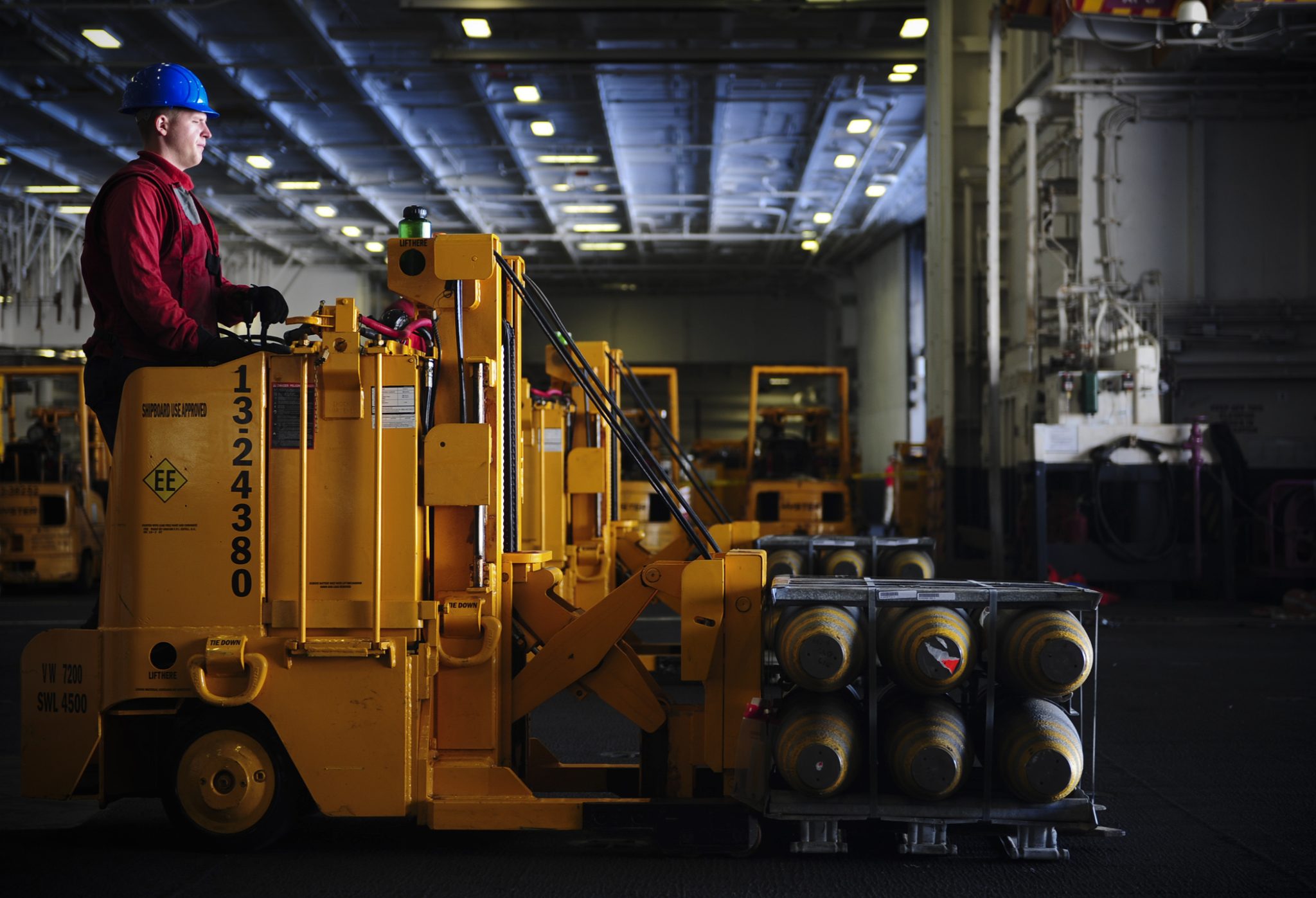 How to service a forklift Fork Truck Direct