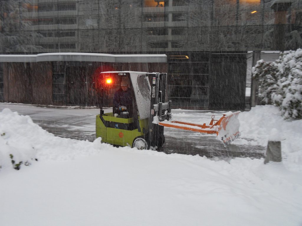 forklift at the winter freeze