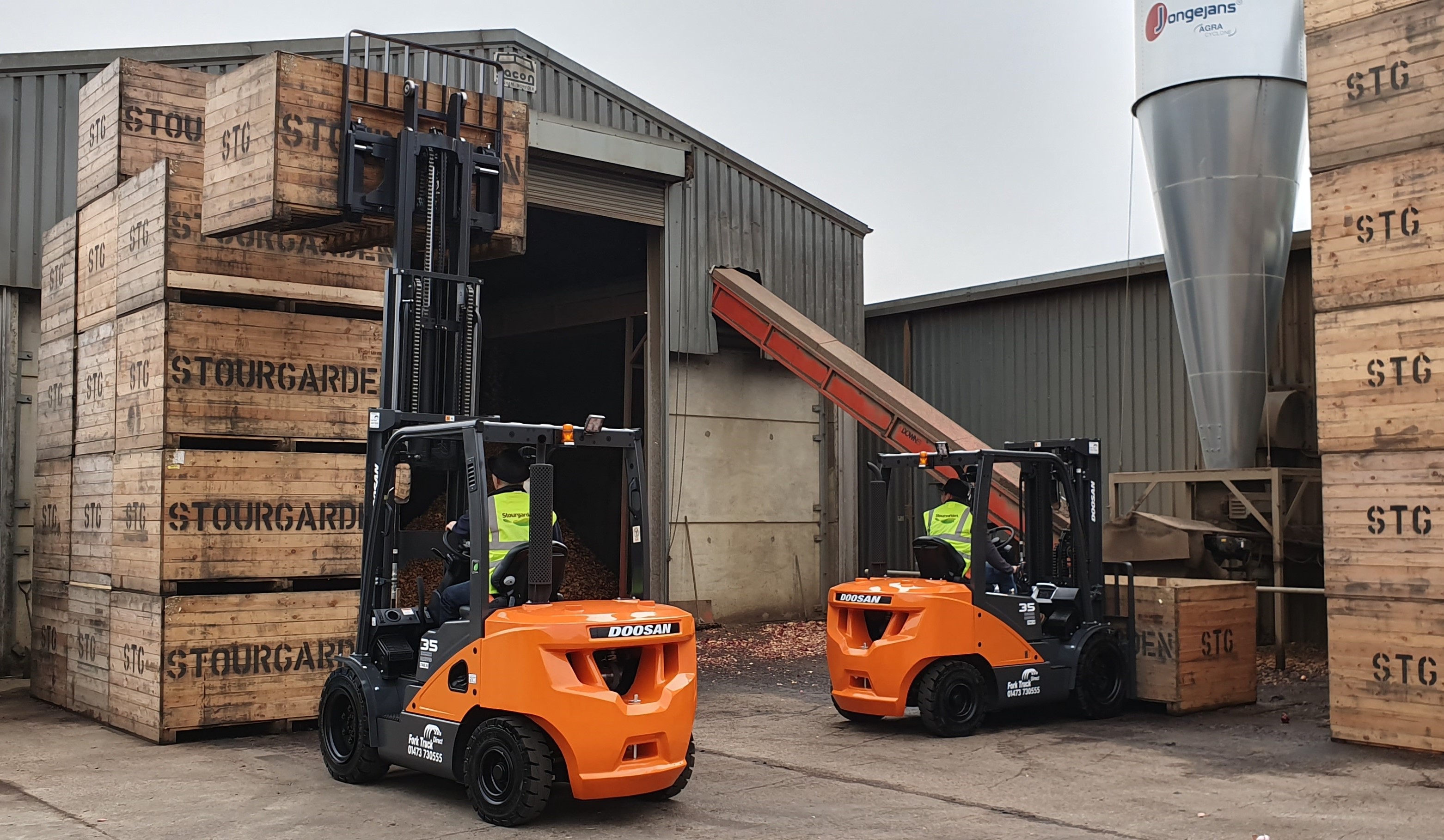 Doosan forklifts in action at Stourgarden Colchester
