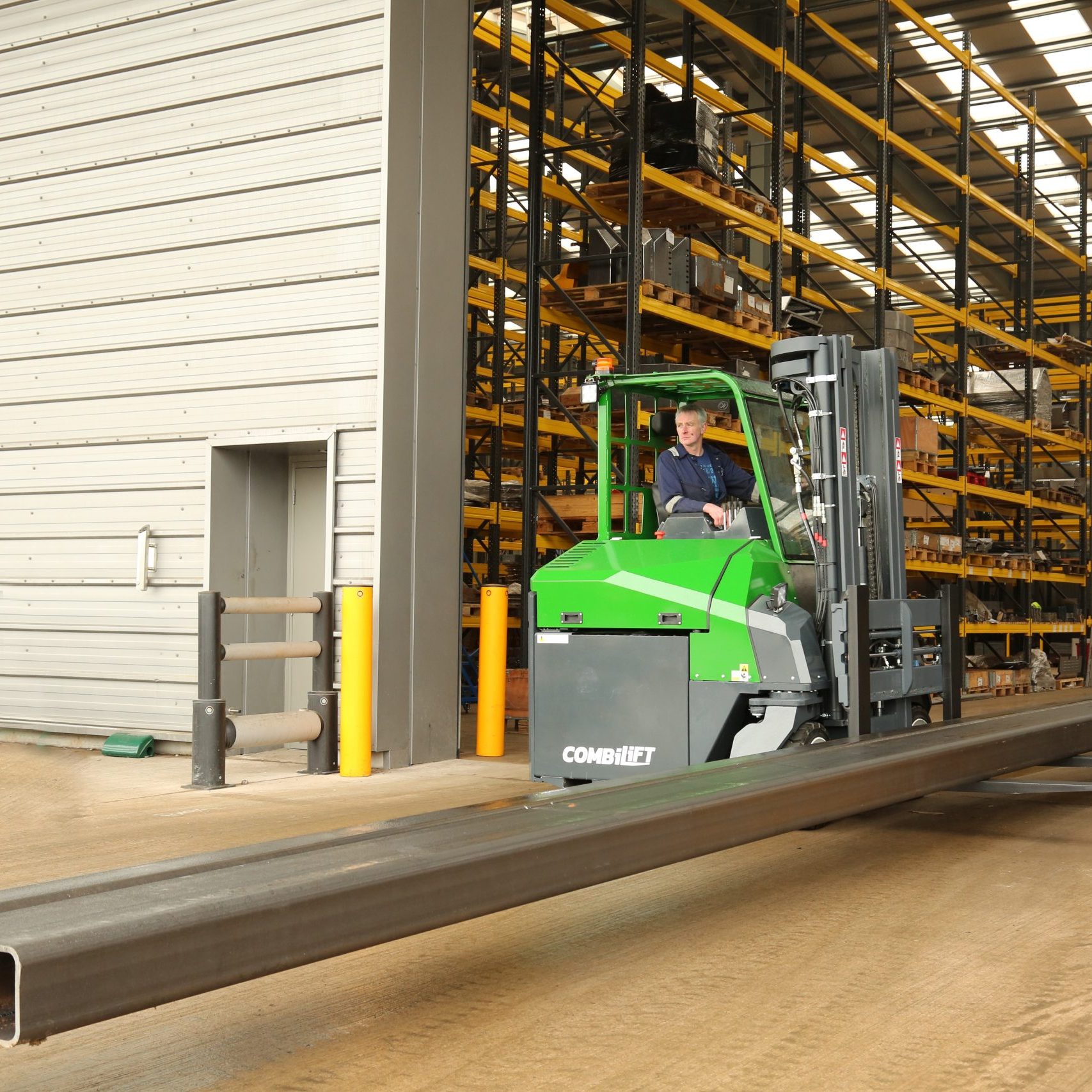 Combilift CB4000 multi-directional forklift truck in use (Steel)