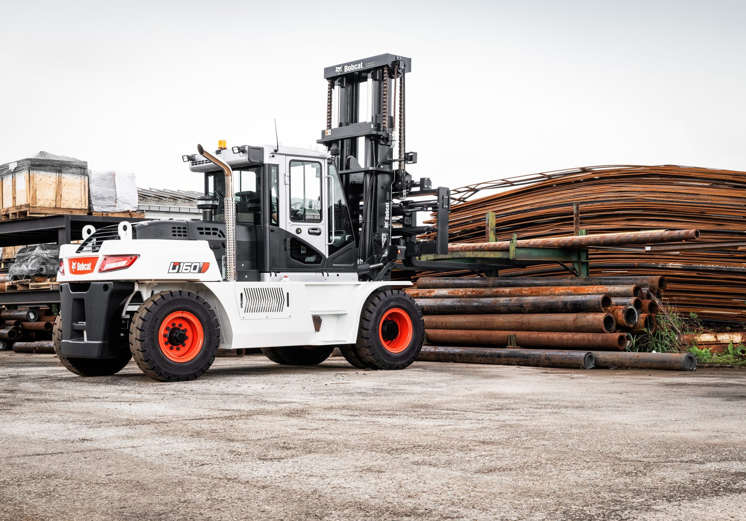 Doosan Bobcat D160S-9 Diesel Forklift Truck in Use